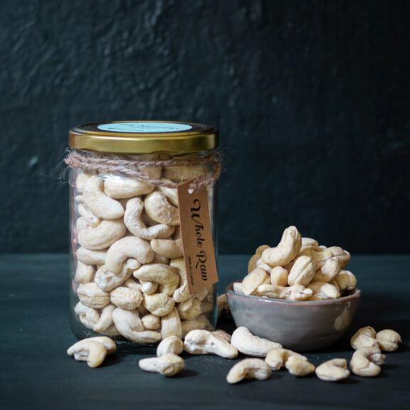 THE NUTTERY Raw Whole Cashews - 290g Glass Jar (S) - SHOPEE MALL | Sri Lanka